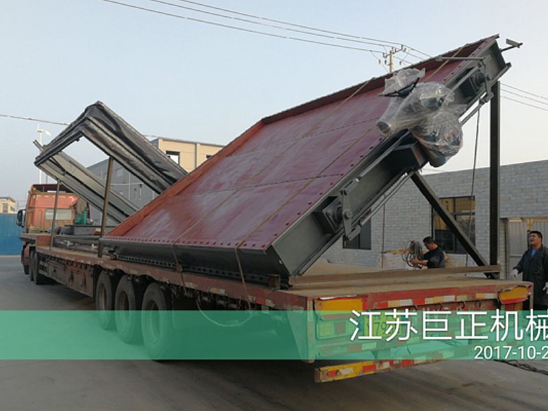 精工制作擋板門發(fā)貨了，裝車現(xiàn)場一覽