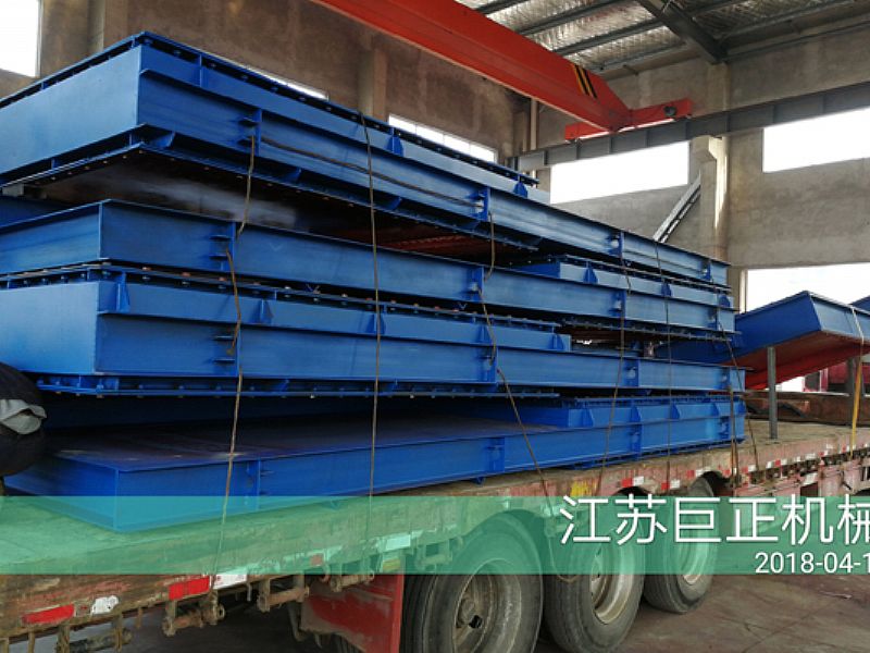 擋板門現(xiàn)場發(fā)貨裝車，待發(fā)往河北