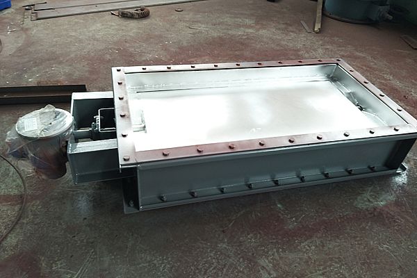 矩形擋板門（寬14M）制作完工，車間一覽