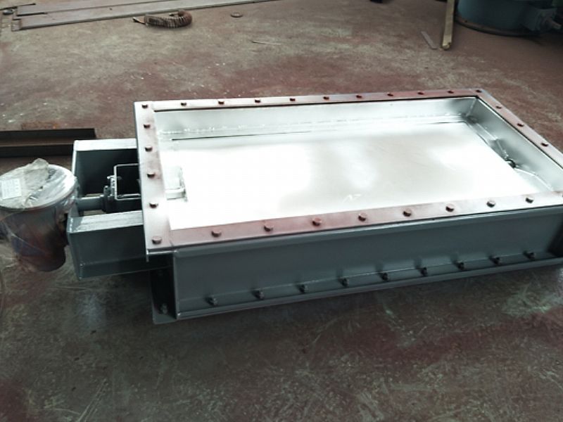 矩形擋板門（寬14M）制作完工，車間一覽