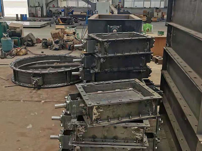 制作中的半成品擋板門(mén)，快來(lái)瞧一瞧