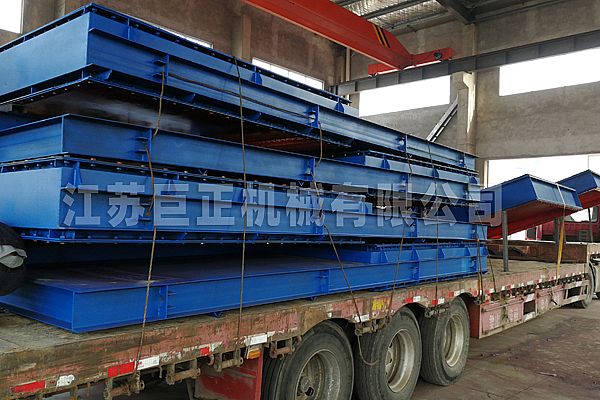 巨正機(jī)械公司一批擋板門(mén)驗(yàn)收合格，整裝待發(fā)了